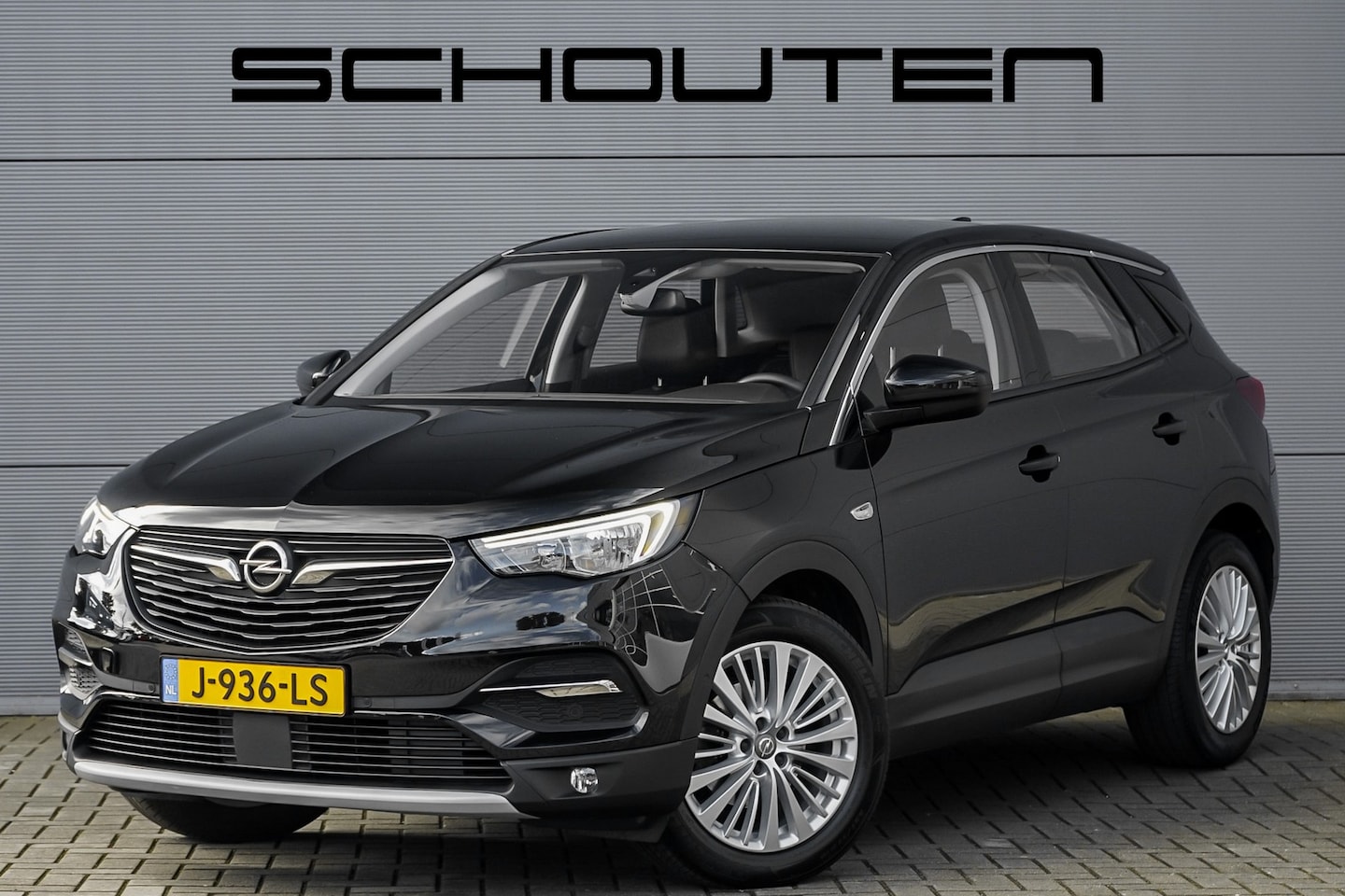 Opel Grandland X - 1.2 Turbo Innovation 131PK CarPlay Navi Camera 18" - AutoWereld.nl