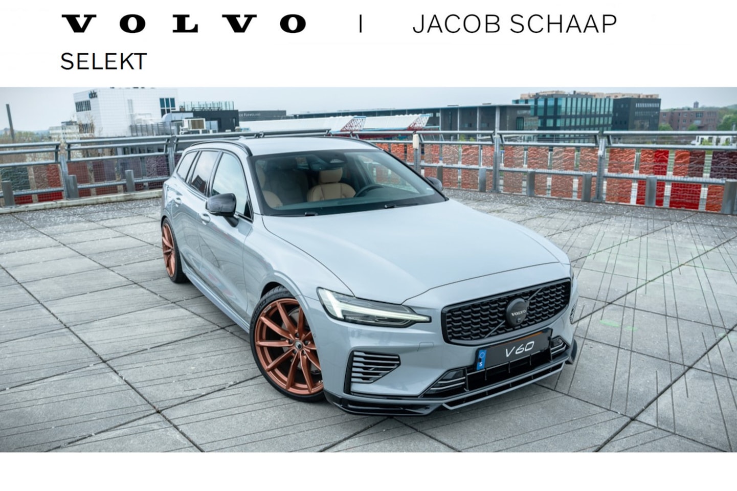 Volvo V60 - T6 Plug-in hybrid AWD Plus Dark / Custom made Black Sheep uitvoering / 20" Heico matt Bron - AutoWereld.nl