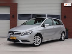 Mercedes-Benz B-klasse - 180 Ambition - PDC - Trekhaak - Lederen bekleding - Stoelverwarming - Xenon