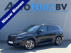 BMW X1 - sDrive20i M Sport Pro Panoramadak Leer Adaptieve LED 19 Inch DAB Keyless Entry Carplay