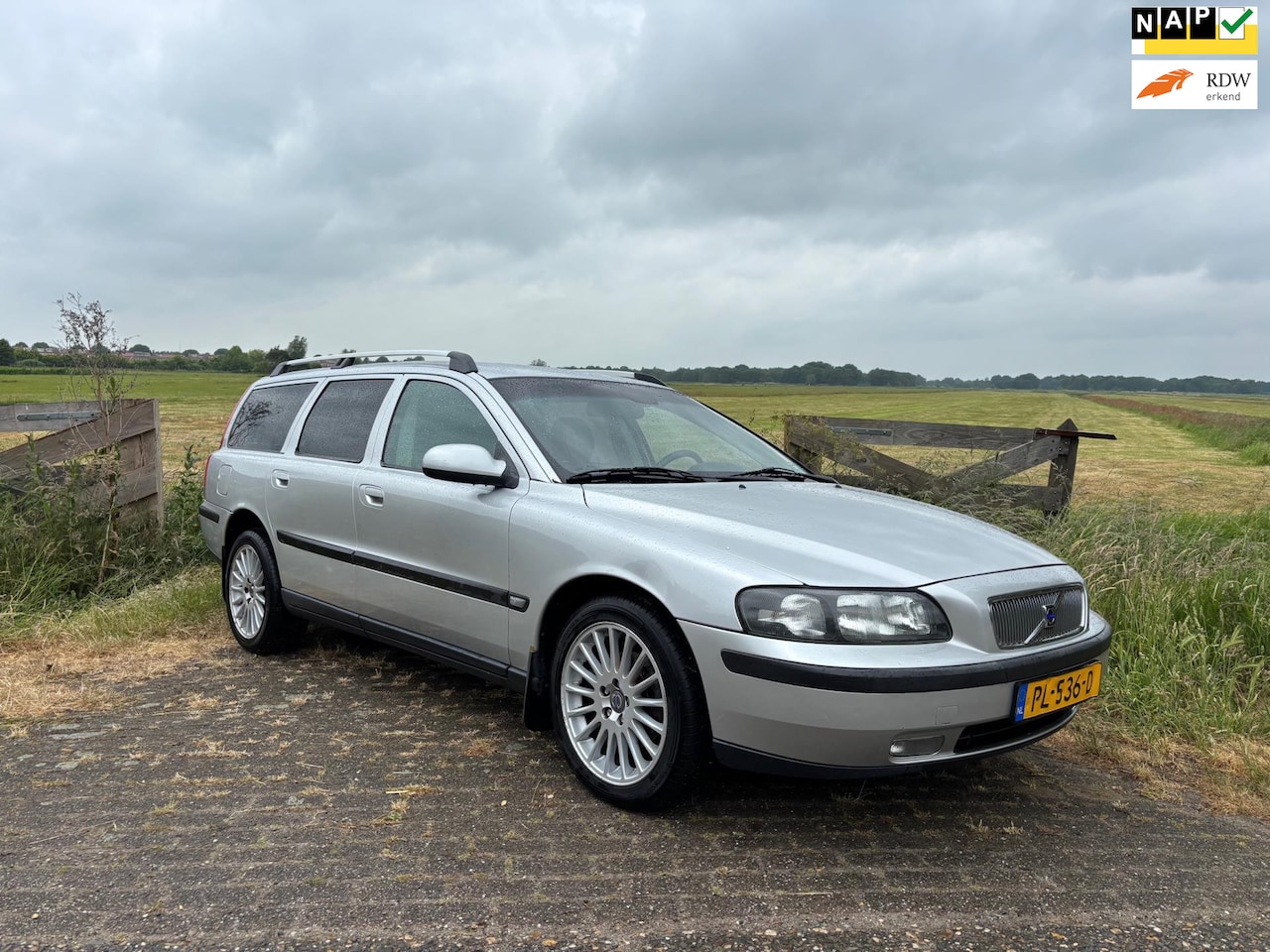 Volvo V70 - 2.4 2.4, Keurige auto - AutoWereld.nl