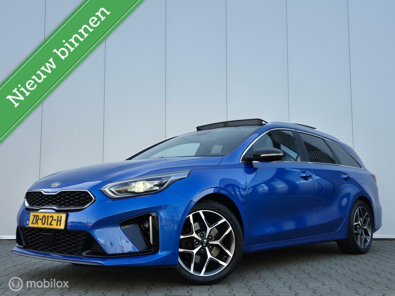 Kia Cee'd Sportswagon - Ceed 1.4 T-GDI GT-LINE AUTOMAAT/PANO/FULL LED/CAMERA/TREKHAAK/KEYLESS/HALF LEDER - AutoWereld.nl