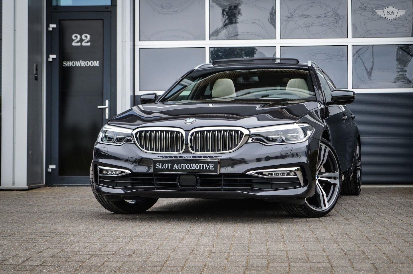 BMW 5-serie Touring - 530i |HIGH EXECUTIVE|PANO|ACC|LED|TOPSTAAT - AutoWereld.nl