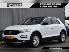 Volkswagen T-Roc - 1.0 TSI Style Adaptive cruise, Trekhaak, Navi, Carplay