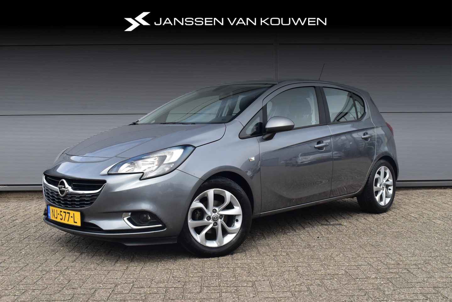 Opel Corsa - 1.4 Online Edition Parkeersensoren Achter LM Velgen Regensensor Automatische Verlichting M - AutoWereld.nl