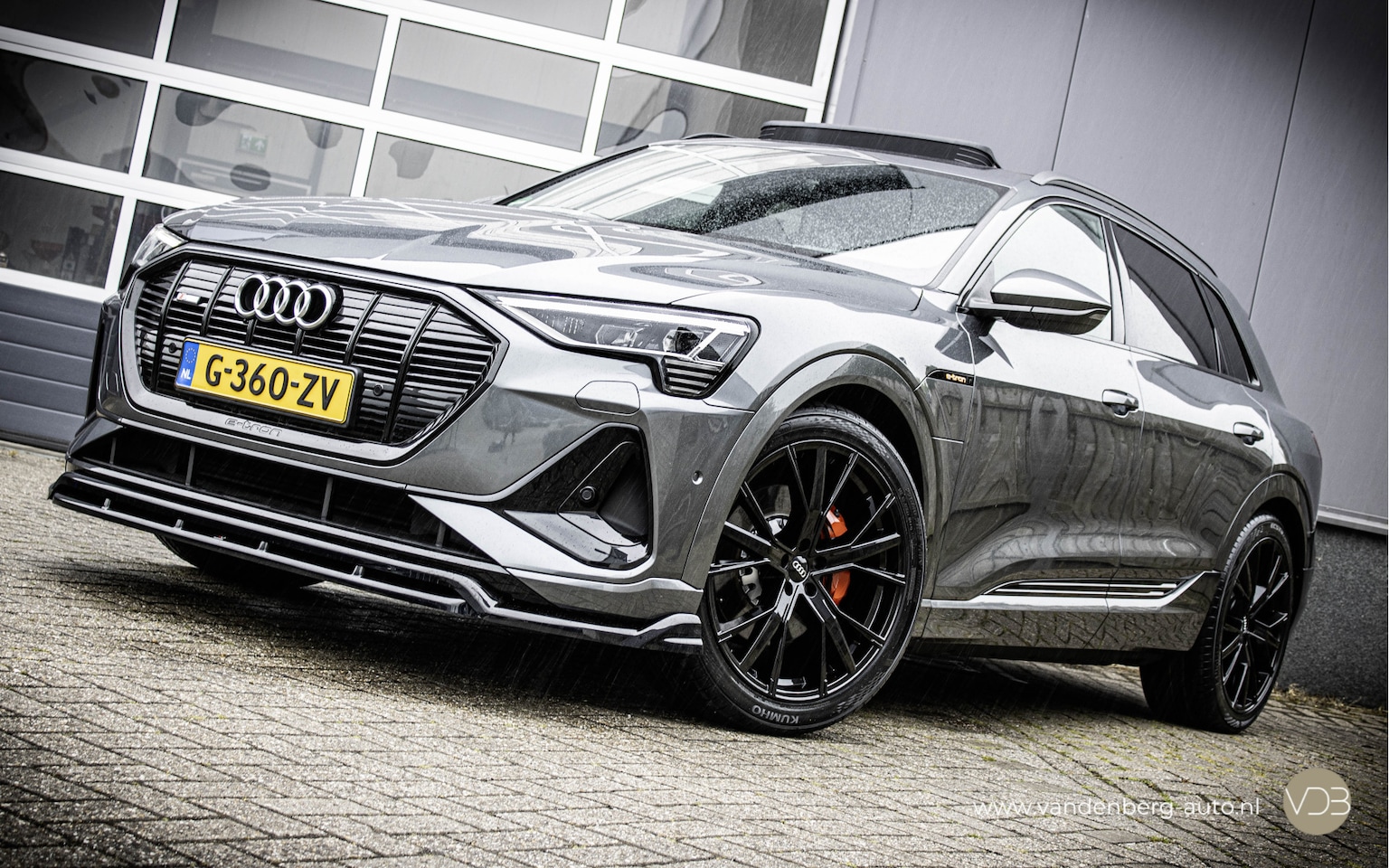 Audi e-tron - 50 Quattro 3x S-Line Black Edition 22inch PANO Origineel NL - AutoWereld.nl