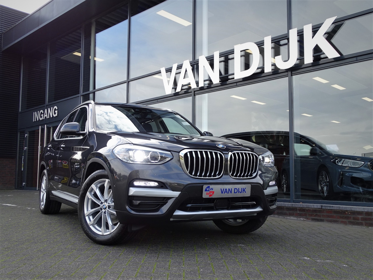 BMW X3 - xDrive20i X-Line Pano.Dak Elek.Trekhaak Head-up Actieve-Cruis HiFi Driv.Ass Leder Nav. 19" - AutoWereld.nl