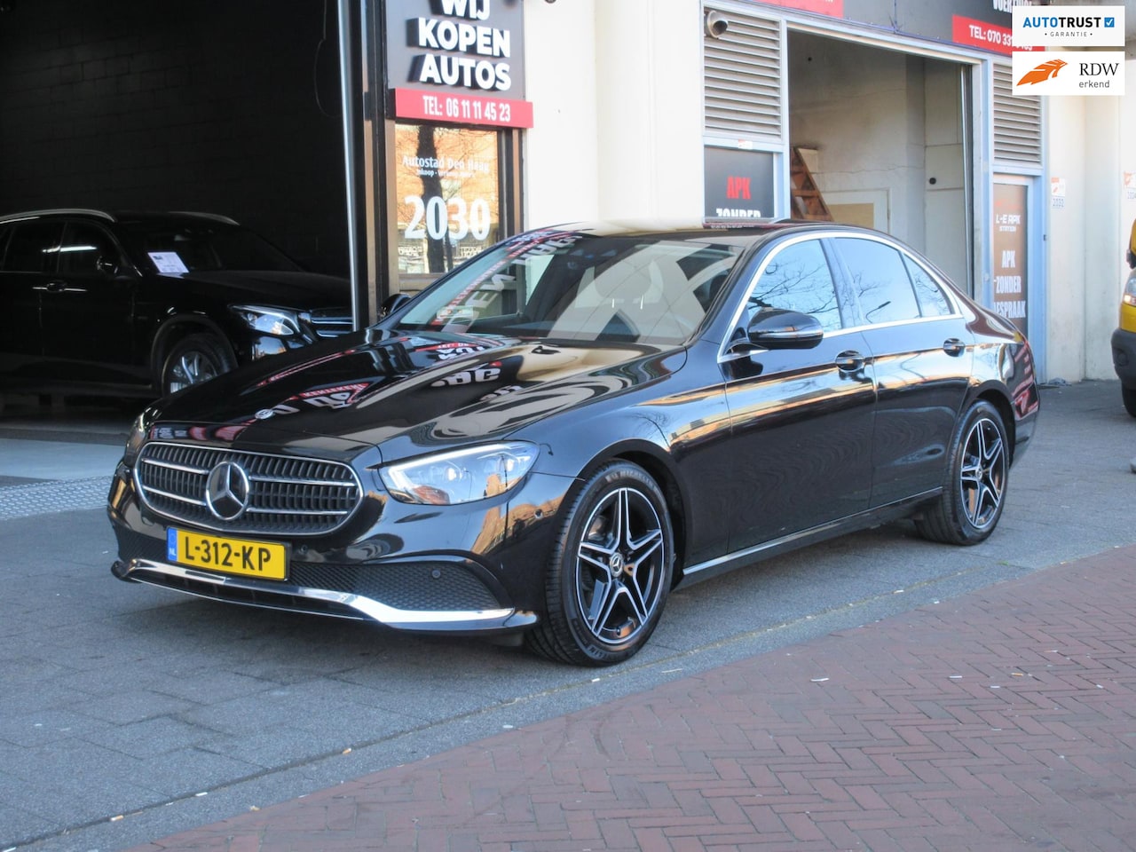Mercedes-Benz E-klasse - E220 d Widescreen Camera Distronic - AutoWereld.nl