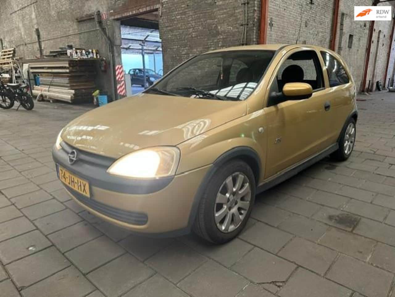 Opel Corsa - 1.2-16V Sport 1.2-16V Sport - AutoWereld.nl