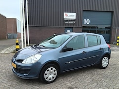 Renault Clio - 1.2-16V Authentique