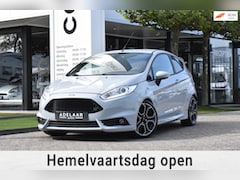 Ford Fiesta - 1.6 ST200 XENON, ACHTERUITRIJCAMERA, STOELVERWARMING, LEDER