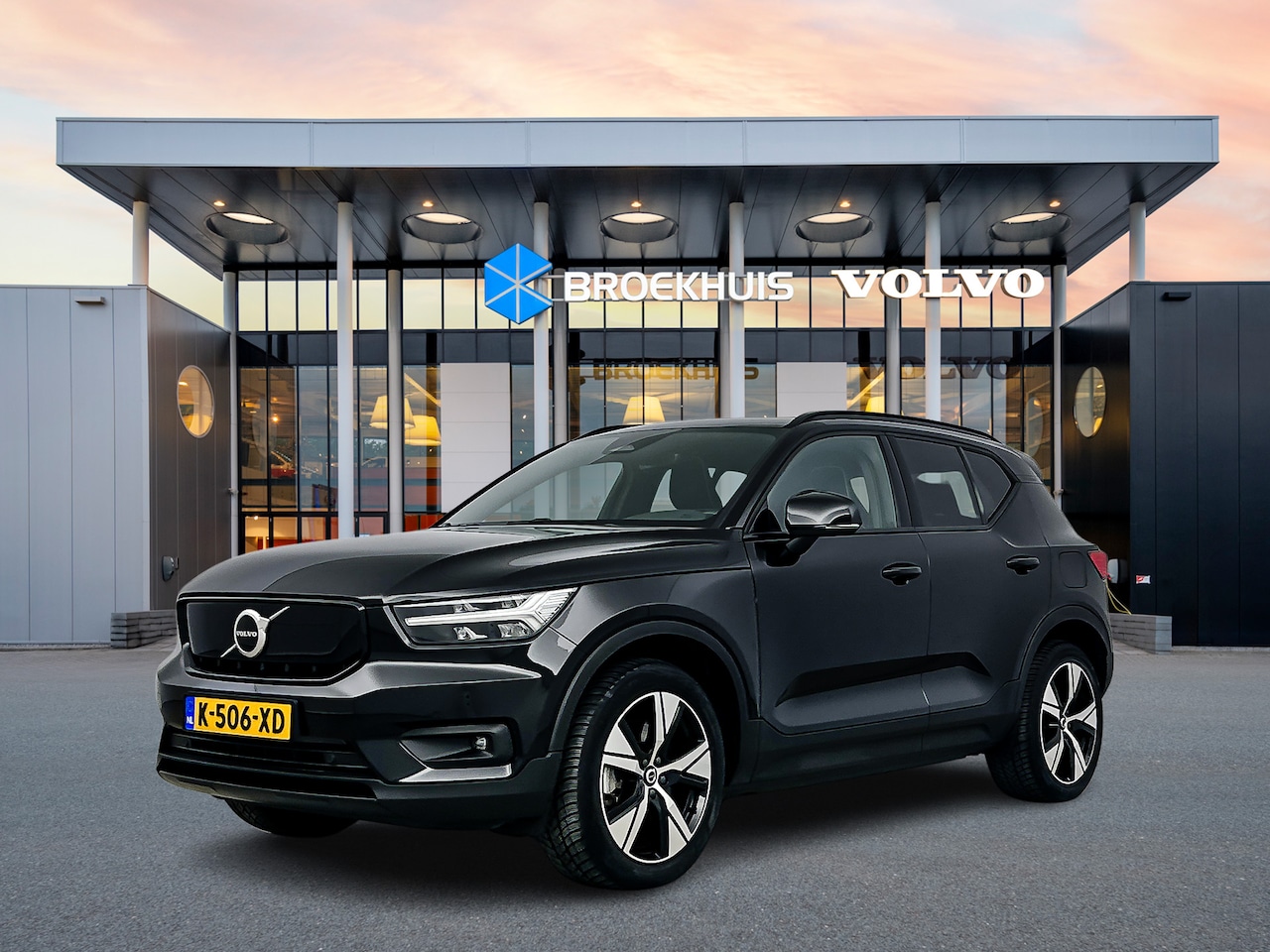Volvo XC40 - Recharge P8 AWD R-Design | Panoramadak | Parkeercamera | Adaptieve cruise | BLIS | Stoel/s - AutoWereld.nl