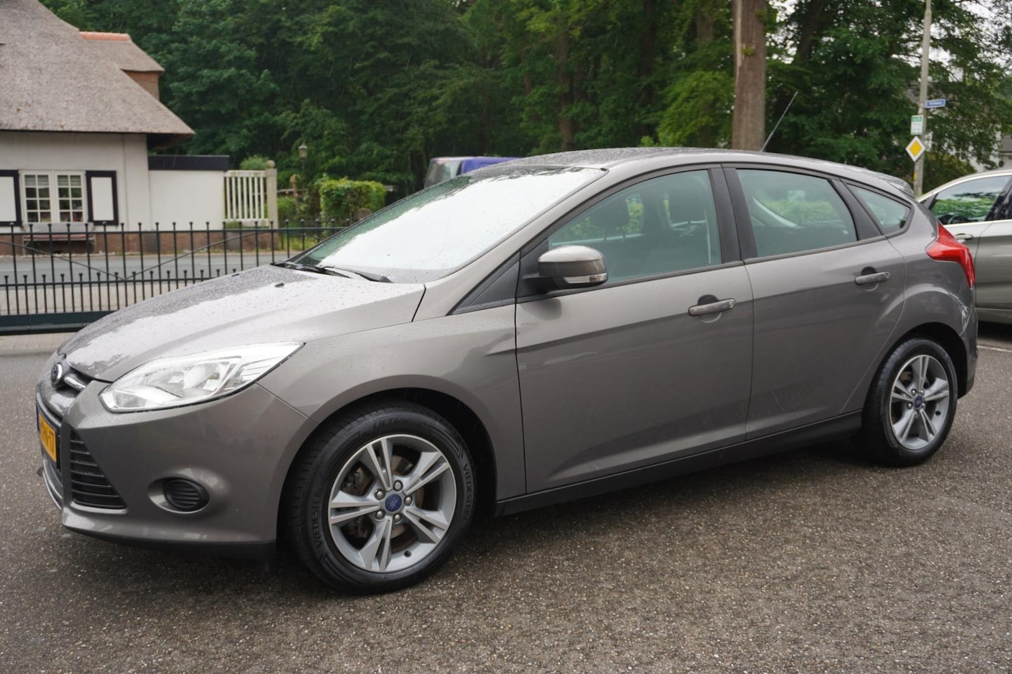 Ford Focus - 1.0 EcoBoost Edition 5 Drs Airco Navi Lm Velgen - AutoWereld.nl
