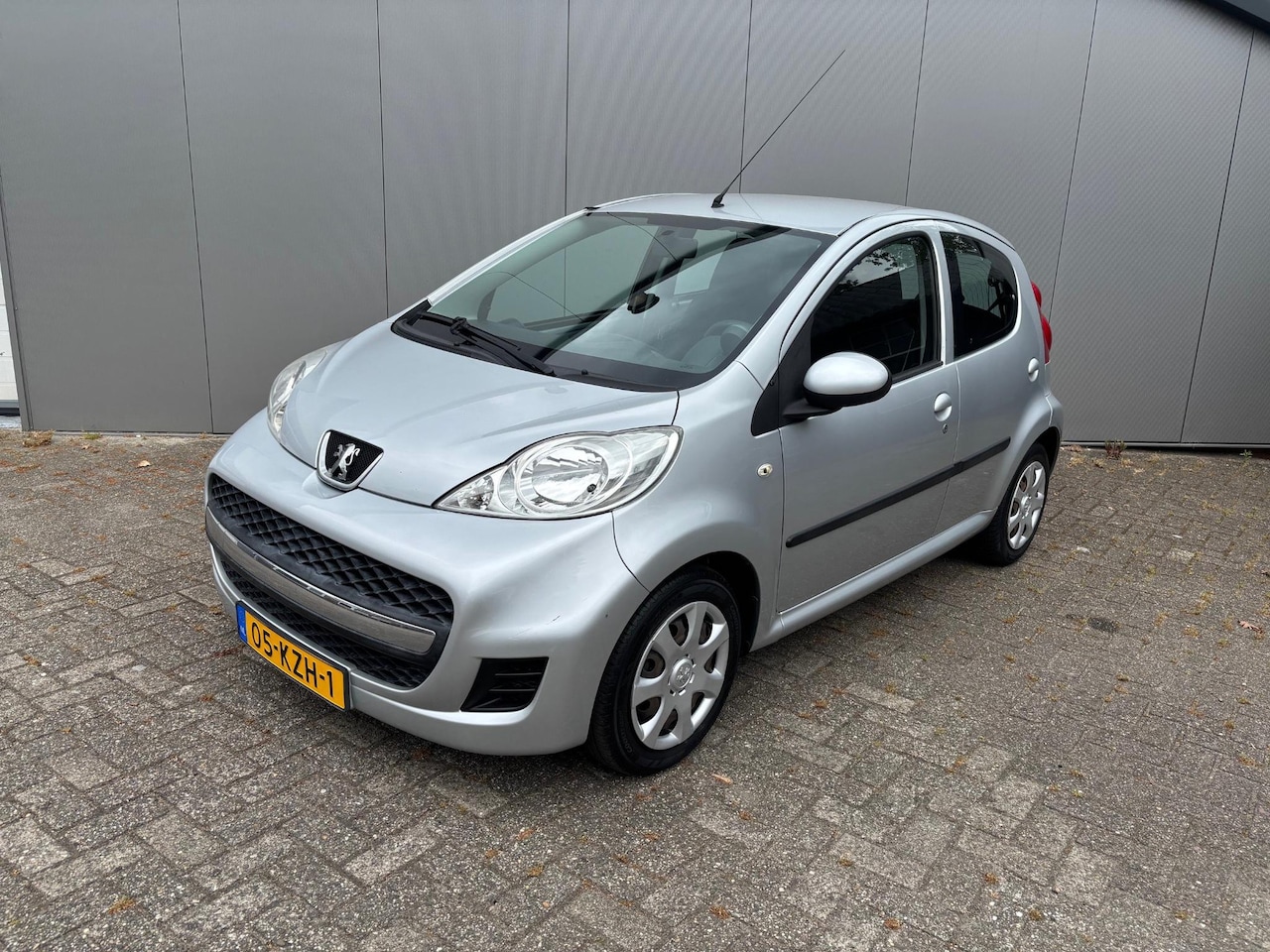 Peugeot 107 - 1.0-12V XR 1.0-12V XR - AutoWereld.nl