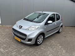 Peugeot 107 - 1.0-12V XR