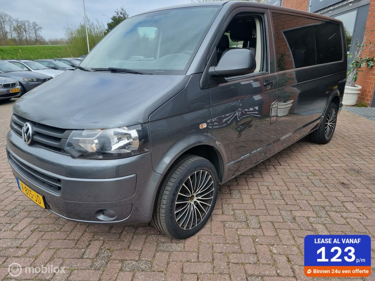Volkswagen Transporter - 2.0 TDI L2H1 BM DC Comfortline Autom. - AutoWereld.nl