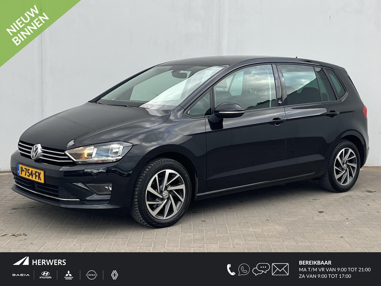 Volkswagen Golf Sportsvan - 1.2 TSI Highline / Trekhaak (Trekgewicht 1.300kg) / Ulter Sportuitlaat / Stoelverwarming v - AutoWereld.nl