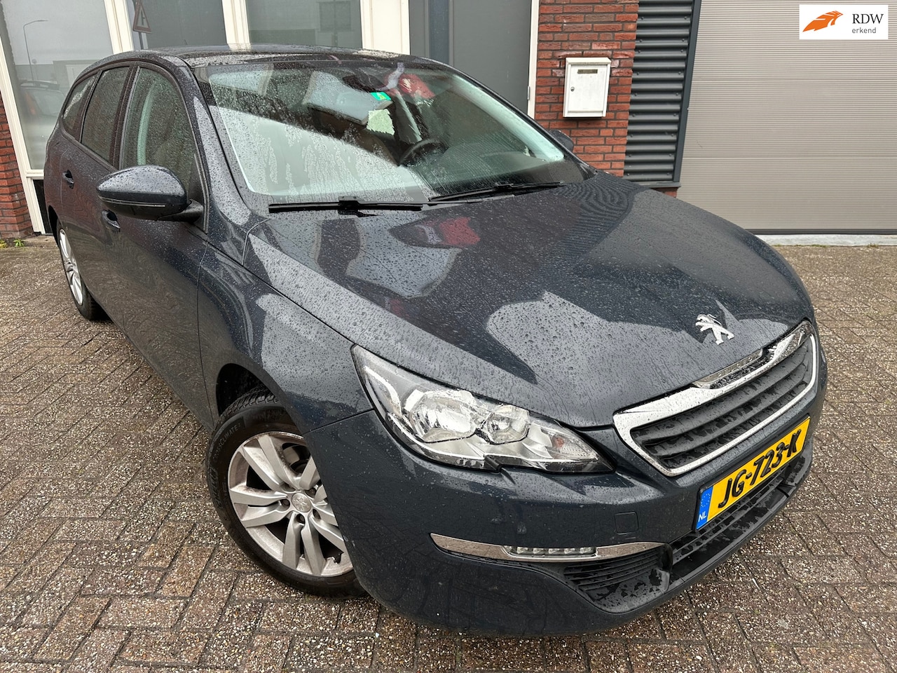 Peugeot 308 SW - 1.2 PureTech Active / Pano / Leder / PDC / Cruise / LED / NAP - AutoWereld.nl