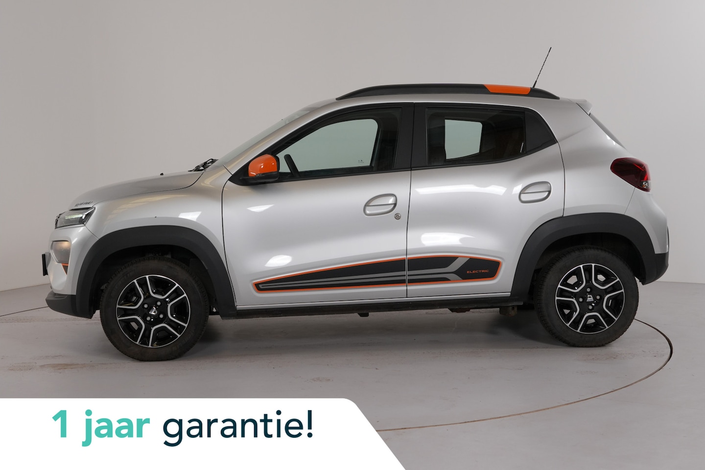 Dacia Spring - Comfort Plus (Orange Pack) 27 kWh | Camera | Navigatie | Cruise | Airco | PDC | Bluetooth - AutoWereld.nl