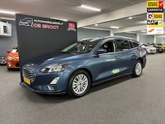 Ford Focus Wagon - 1.5 EcoBoost Titanium Business / NL-auto, Navi, Airco, Trekhaak, Camera