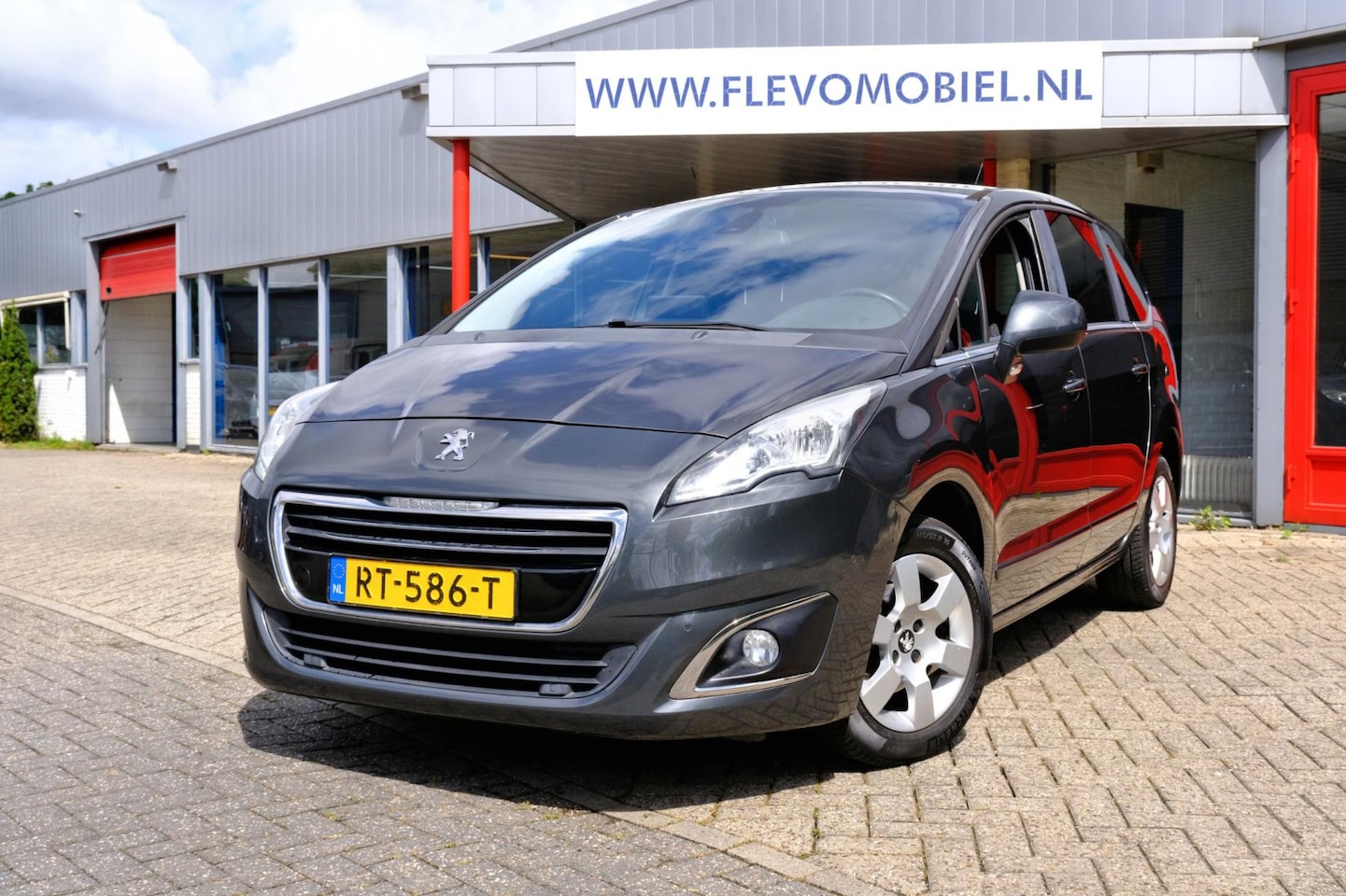 Peugeot 5008 - 1.6 HDi Blue Lease - AutoWereld.nl