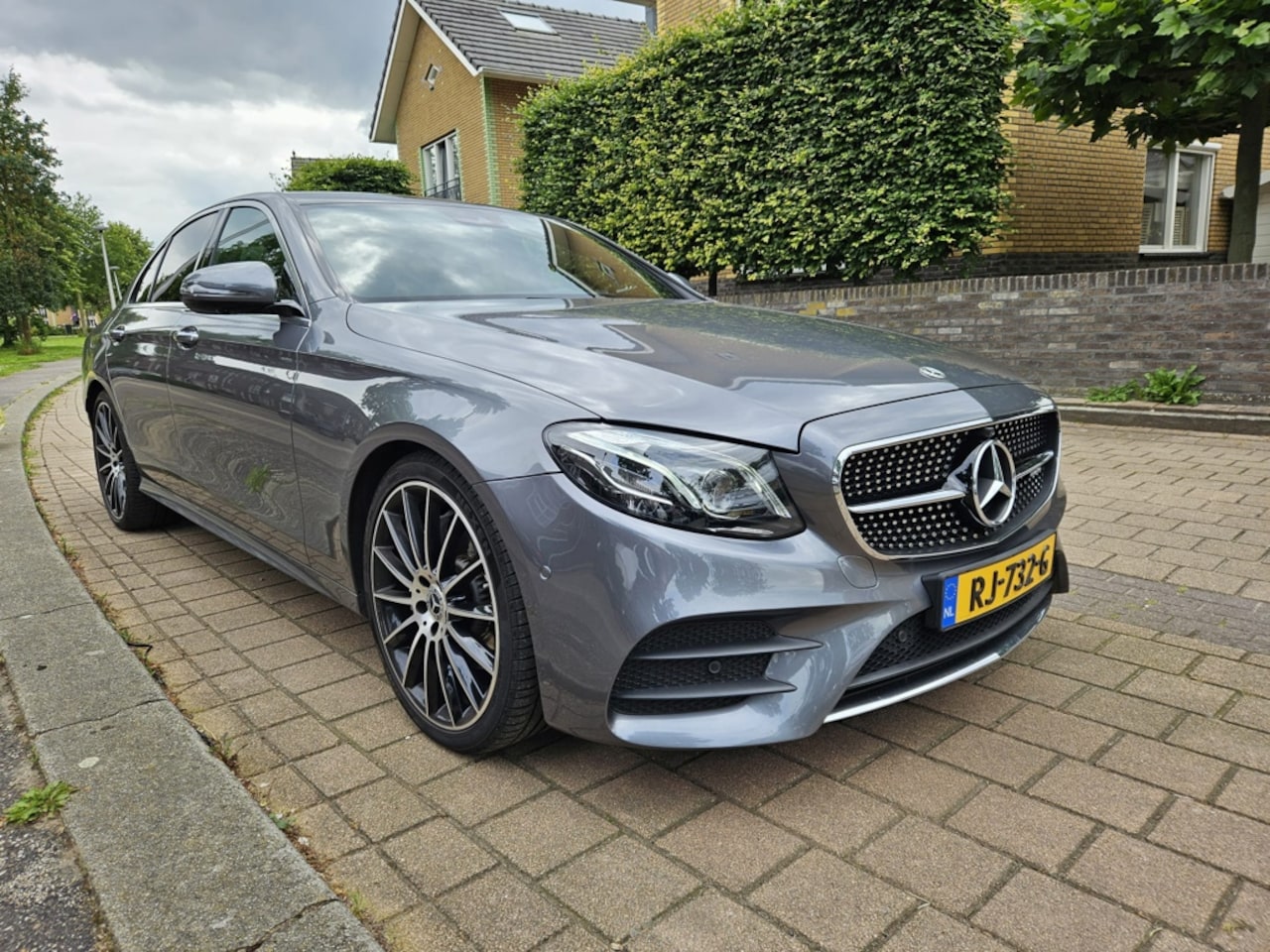 Mercedes-Benz E-klasse - E-200 AMG Line 9G-Tronic Widescreen-Sfeerverlichting - AutoWereld.nl
