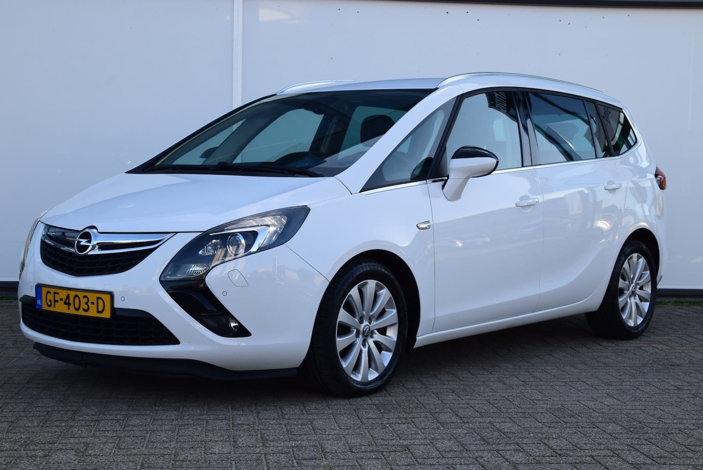 Opel Zafira Tourer - 1.4 Cosmo Goed onderhouden auto! 2015 - AutoWereld.nl
