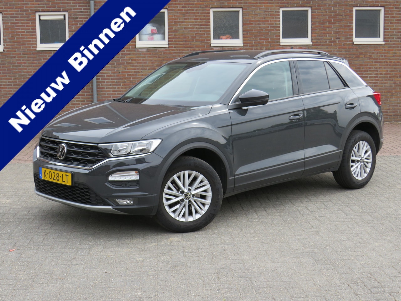 Volkswagen T-Roc - 1.0 TSI 110Pk Style * Rijklaarprijs incl. garantie * Navigatie * Carplay Android * Parkeer - AutoWereld.nl