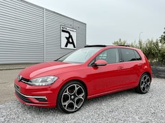 Volkswagen Golf - 1.4 TSI Highline Pano|ACC|Carplay|PDC Rood