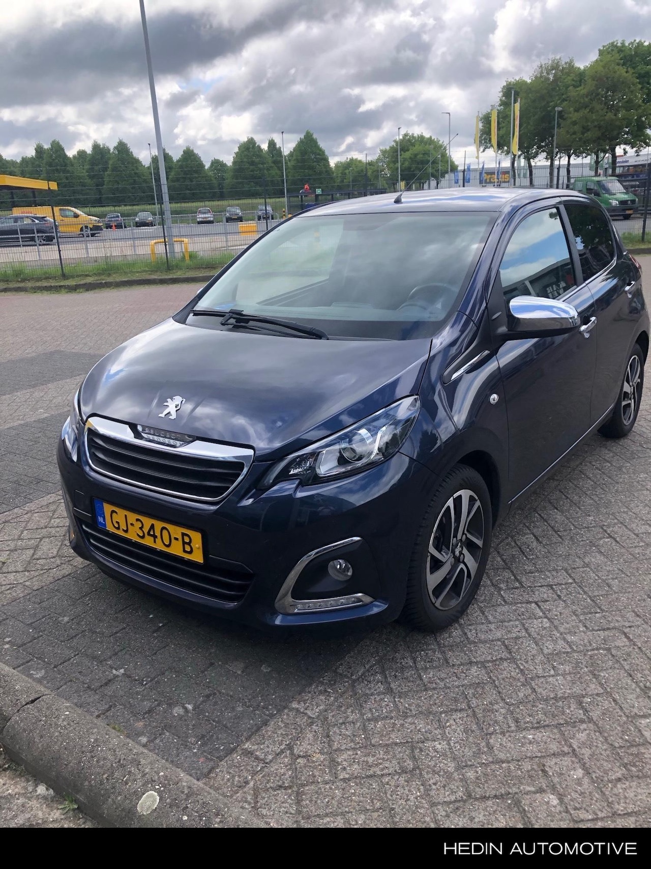 Peugeot 108 - 1.0 e-VTi Première | Climate Control | Camera | LM Velgen | Privacy Glass | Keyless Entree - AutoWereld.nl