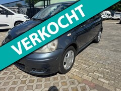 Toyota Yaris - 1.3 VVT-i S-Line