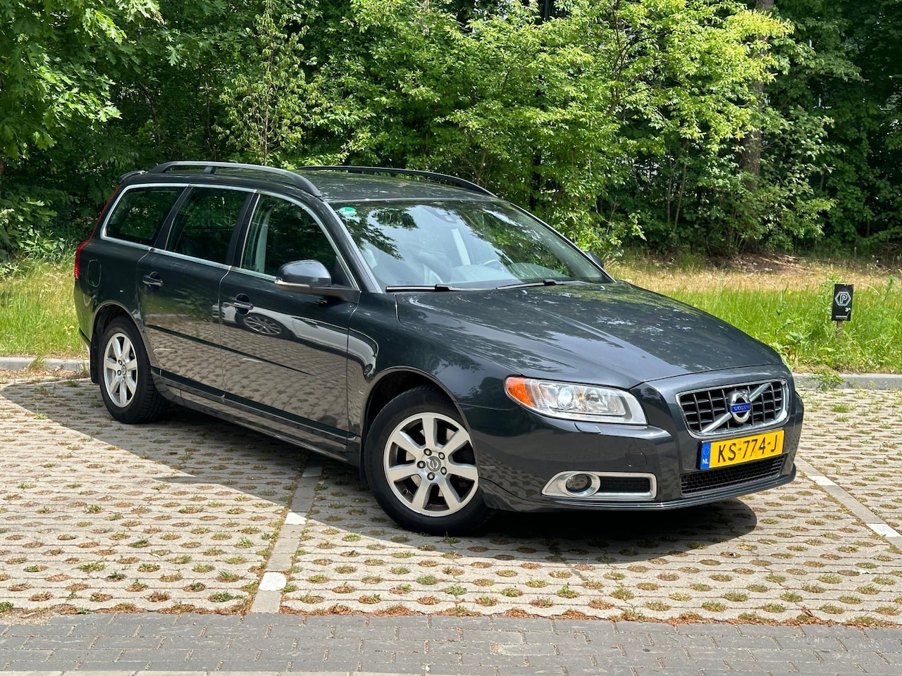 Volvo V70 - 2.0 D3 Momentum Trekhaak - AutoWereld.nl