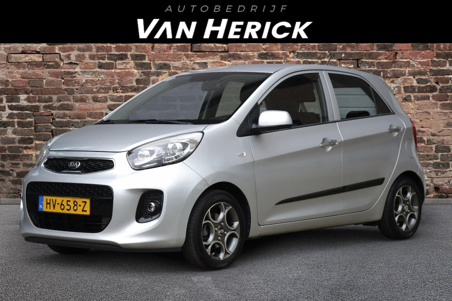 Kia Picanto - 1.2 CVVT DynamicLine 5-Deurs | Cruise | Clima | LM Velgen - AutoWereld.nl