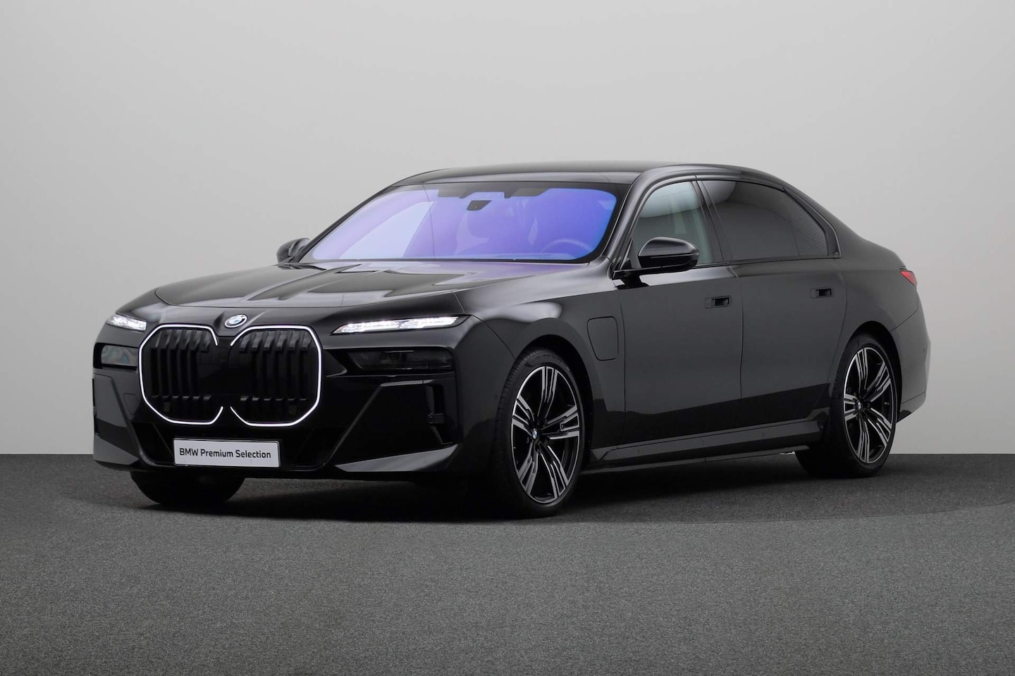 BMW 7-serie - 750e xDrive | M-Sportpakket pro | Connoisseur Pack | Klimaat-akoestiek pakket | Executive - AutoWereld.nl