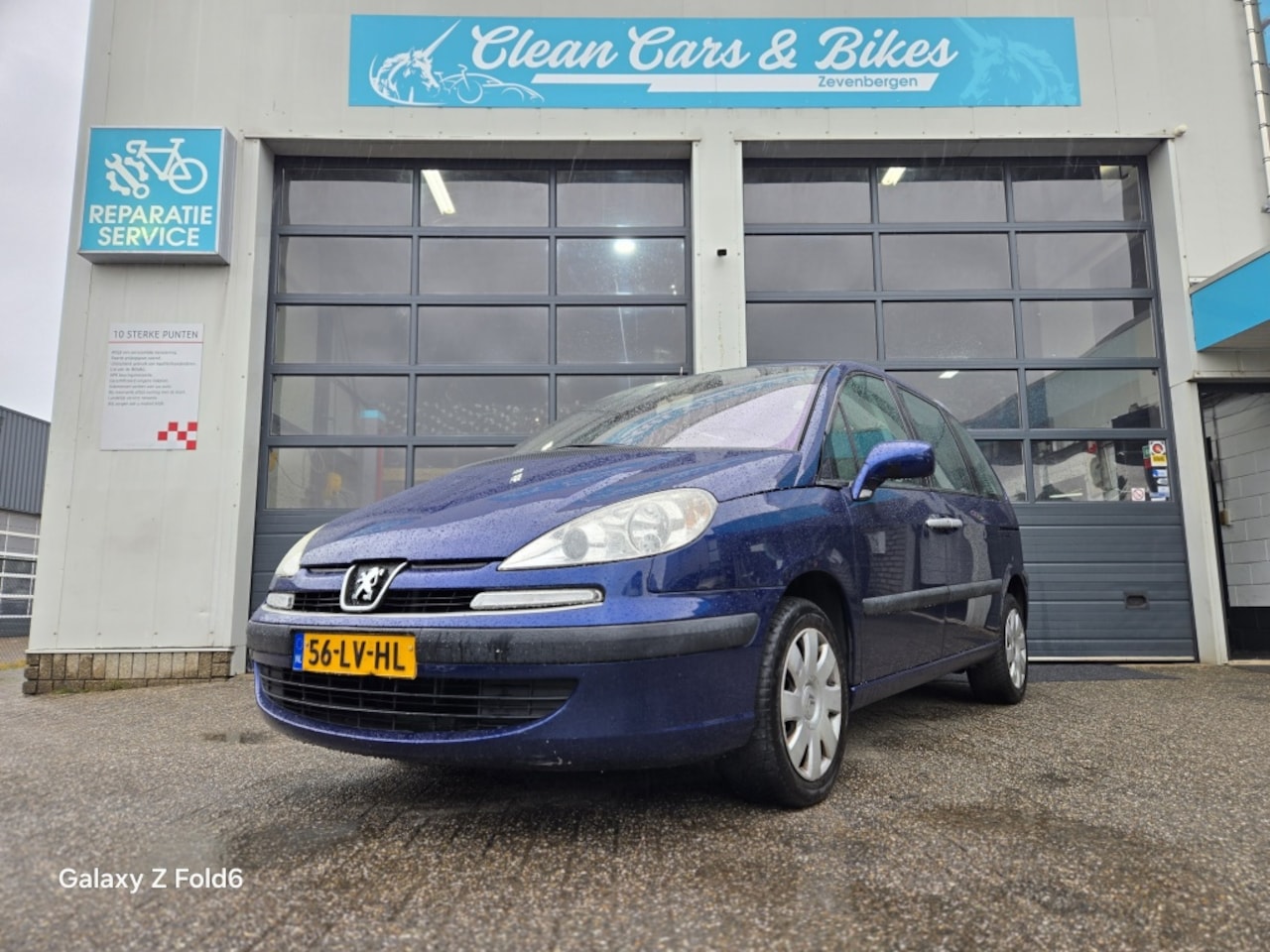 Peugeot 807 - 6 persoon 2.0 ST - AutoWereld.nl