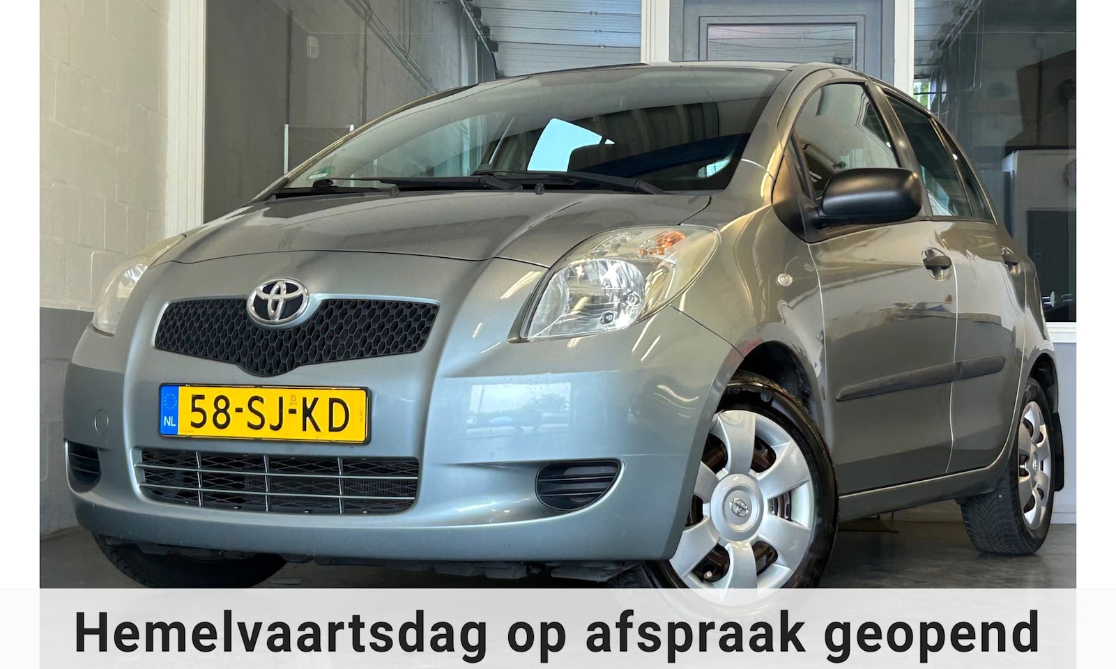 Toyota Yaris - 1.3 VVTi Terra|NAP|APK03-26|Apple Carplay|5Deurs - AutoWereld.nl