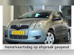Toyota Yaris - 1.3 VVTi Terra|NAP|APK03-26|Apple Carplay|5Deurs