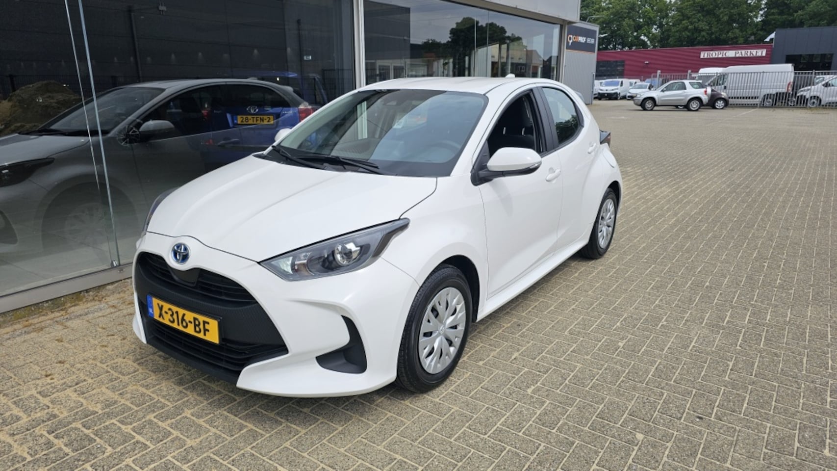 Toyota Yaris - 1.5 Hybride active NLauto | Navi | All-in | Dealeronderhouden - AutoWereld.nl