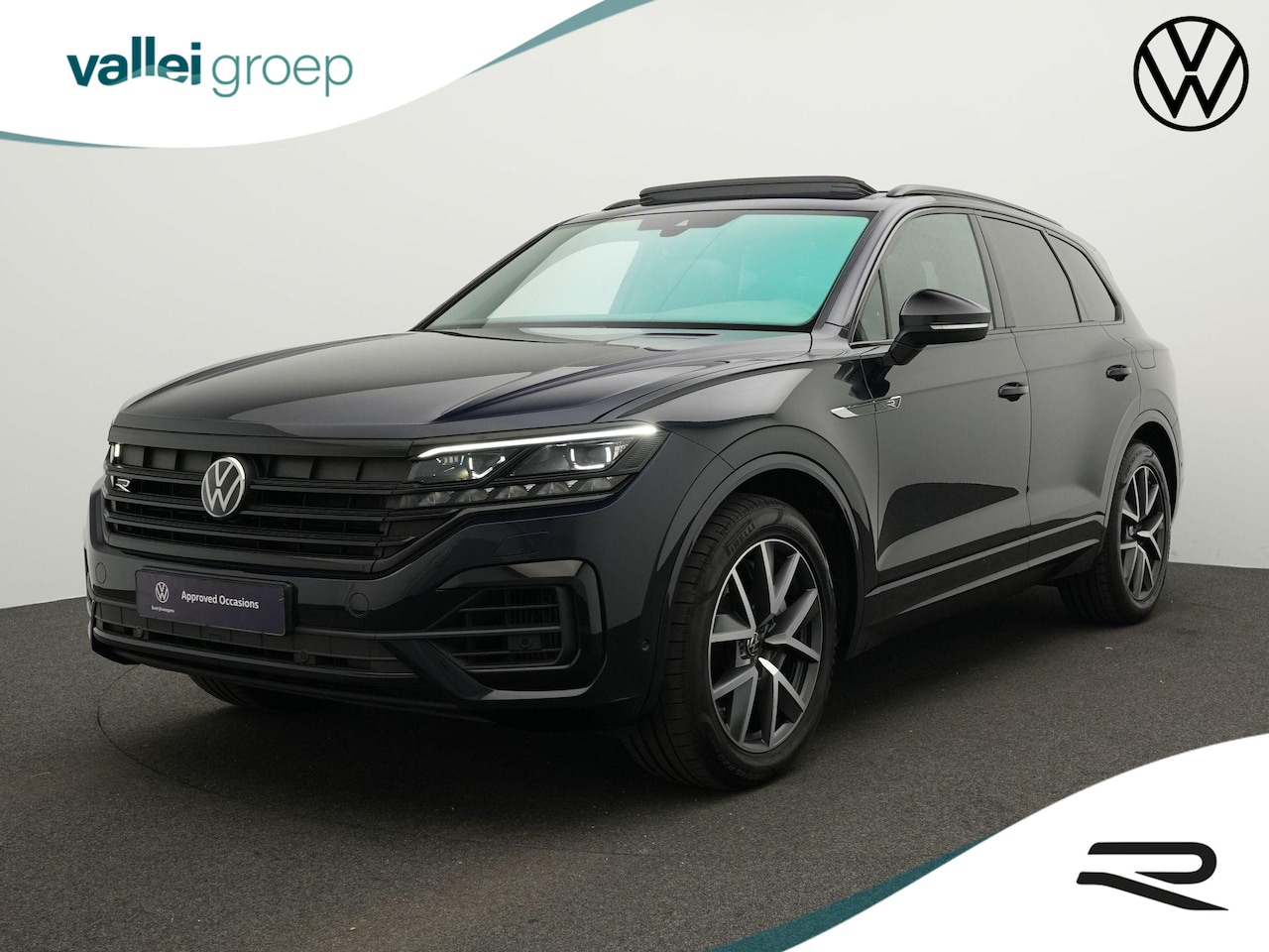 Volkswagen Touareg - R 3.0 TSi 462 pk eHybrid 4MOTION | GRIJS KENTEKEN | Panoramadak | Trekhaak | Leder | Lucht - AutoWereld.nl