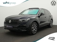 Volkswagen Touareg - R 3.0 TSi 462 pk eHybrid 4MOTION | GRIJS KENTEKEN | Panoramadak | Trekhaak | Leder | Lucht