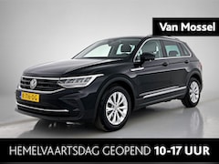 Volkswagen Tiguan - 1.5 TSI Life Business | Automaat | Trekhaak | Digital Cockpit PRO | Navigatie | Stoel en S