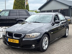 BMW 3-serie - 318i Luxury Line Sedan 2011 Dealer Onderhouden