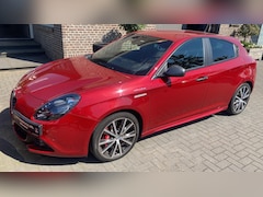 Alfa Romeo Giulietta - 1.750 Turbo Veloce Rosso Competitione Bose Visiblity pakket