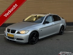 BMW 3-serie - 318i, Dakraam, Carplay, Stoelverwarming, PDC V+A