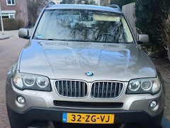 BMW X3 - 2.5si High Executive BMW X3 - 2.5si High Executive, panoramadak, leder, Xenon