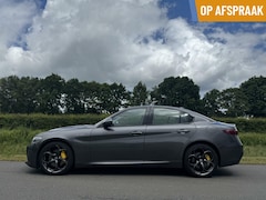 Alfa Romeo Giulia - 2.0T Q4 Veloce, 19 inch, Performance