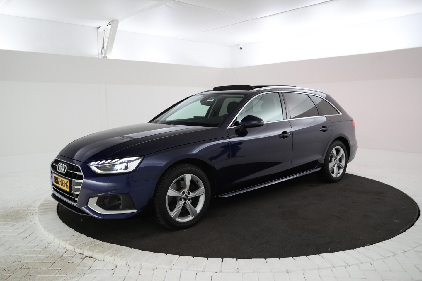 Audi A4 Avant - 35 TDI Business Edition Automaat, Leer, Panorama, climate, - AutoWereld.nl