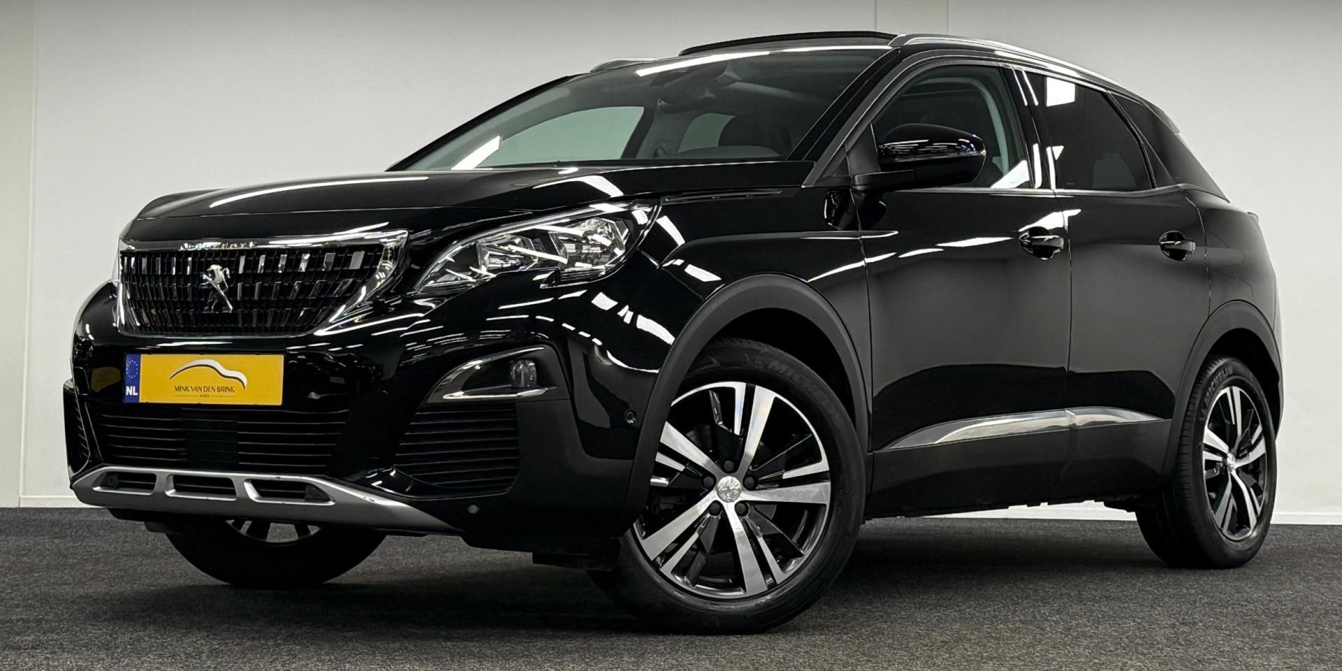 Peugeot 3008 - 1.2 PureTech Allure *Panodak*Camera*Navi*Carplay*KeyLess* - AutoWereld.nl