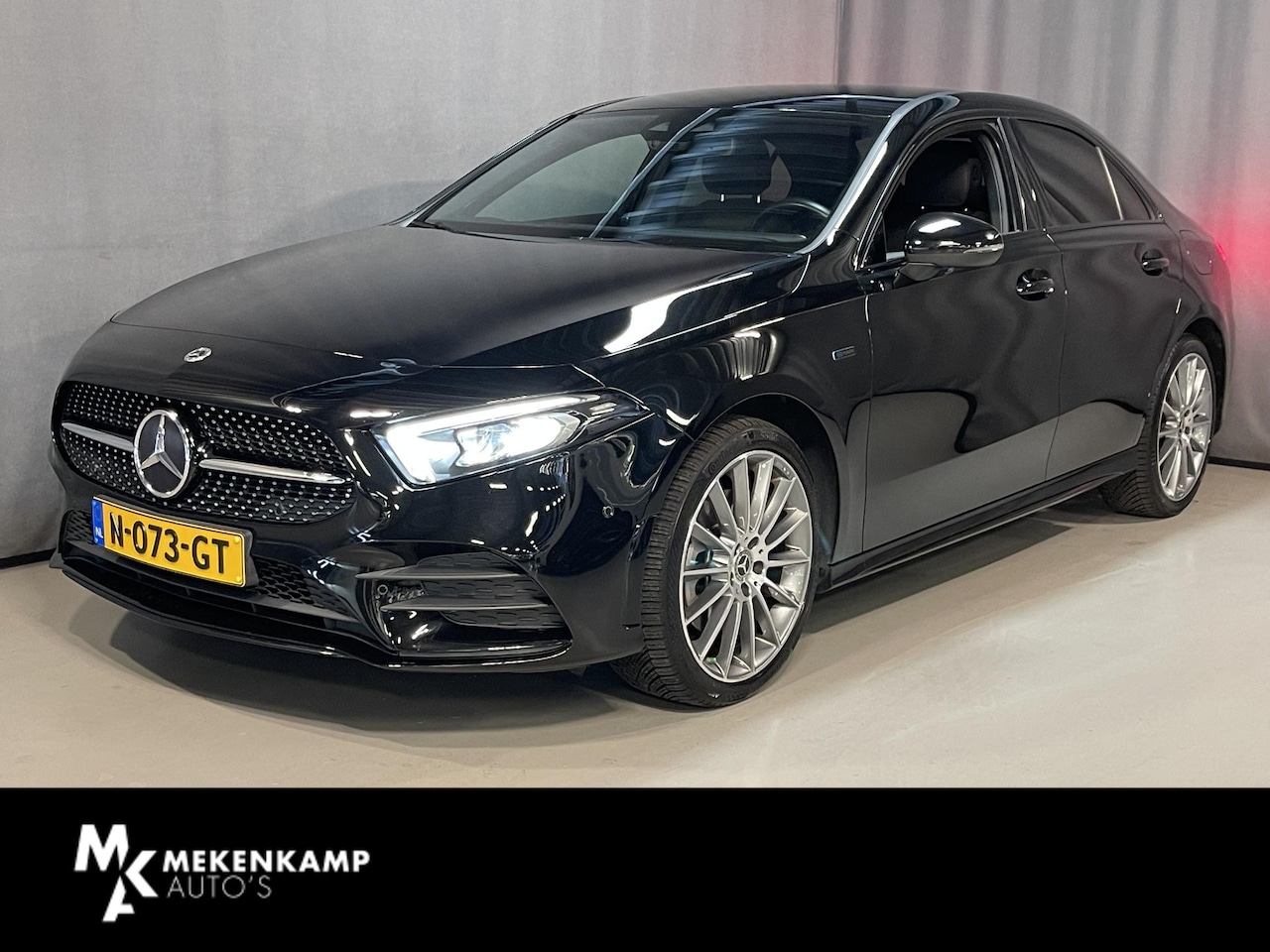Mercedes-Benz A-klasse - 250 e Premium 19"/Dodehoek/Camera/Sfeerverlichting/Stoelverwarming/Apple Carplay& Android - AutoWereld.nl