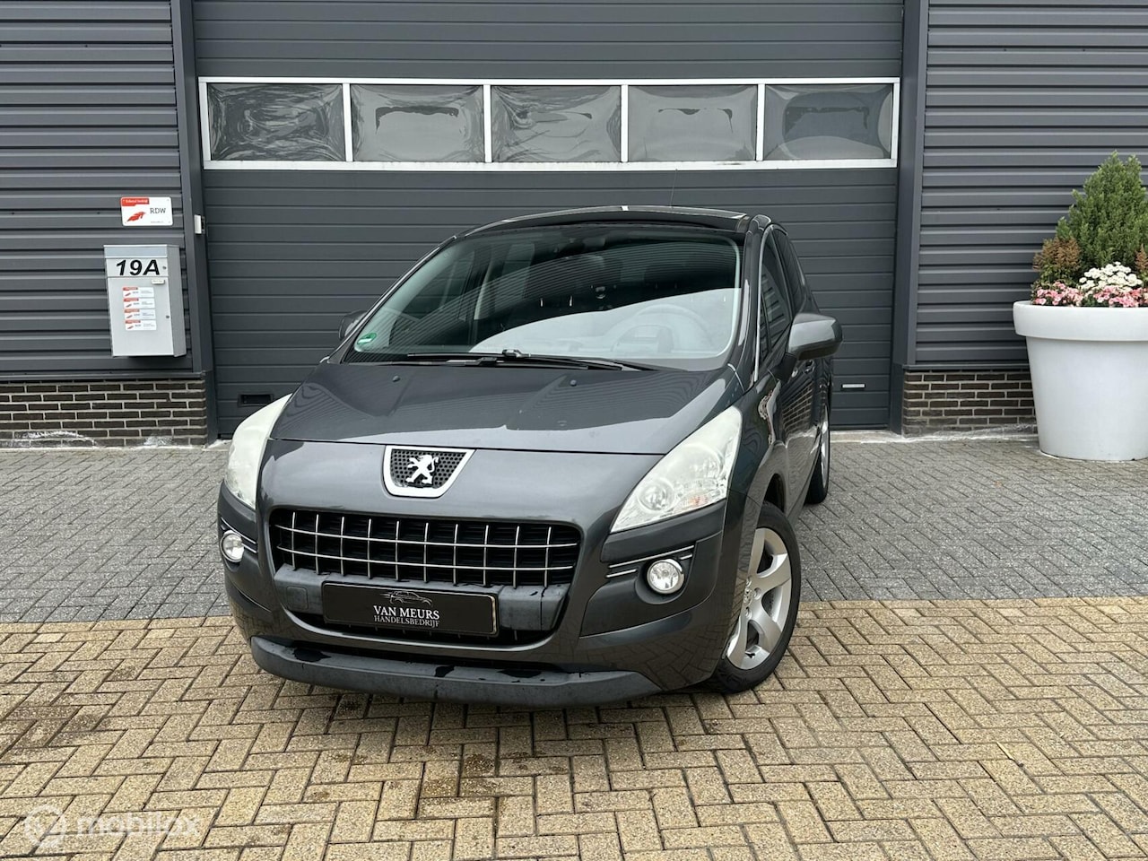 Peugeot 3008 - 1.6 VTi Première 1.6 VTi Première, airco, cruise,trekhaak, pdc, apk 01-2026 - AutoWereld.nl